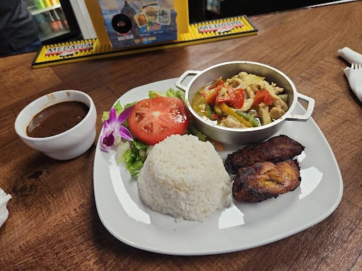 Kafé del Puerto Puerto Rican Eatery photo 4